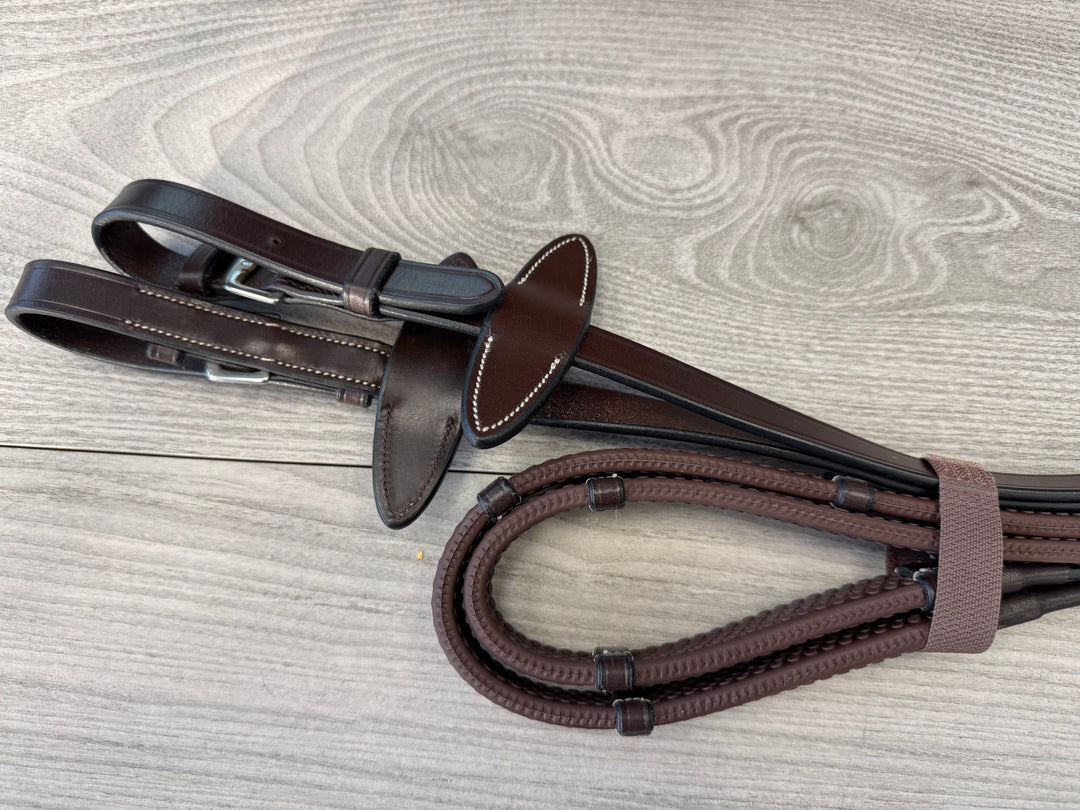 SALE Rubber Reins with Handstops Cream Stitching and Buckles Brown/Cream Full (R4)