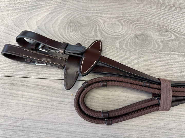 SALE Rubber Reins with Handstops Cream Stitching and Buckles Brown/Cream Full (R4)
