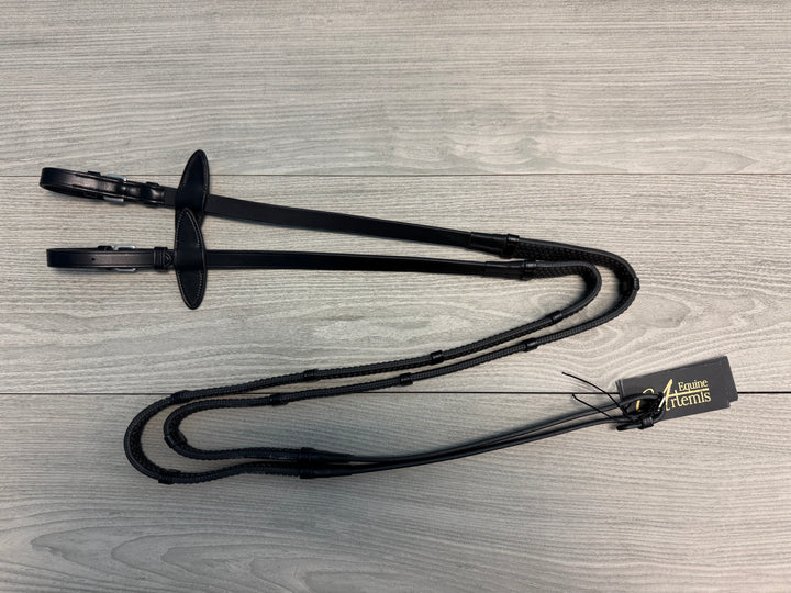 SALE Rubber Reins with Handstops and Buckles Black Full (R10)
