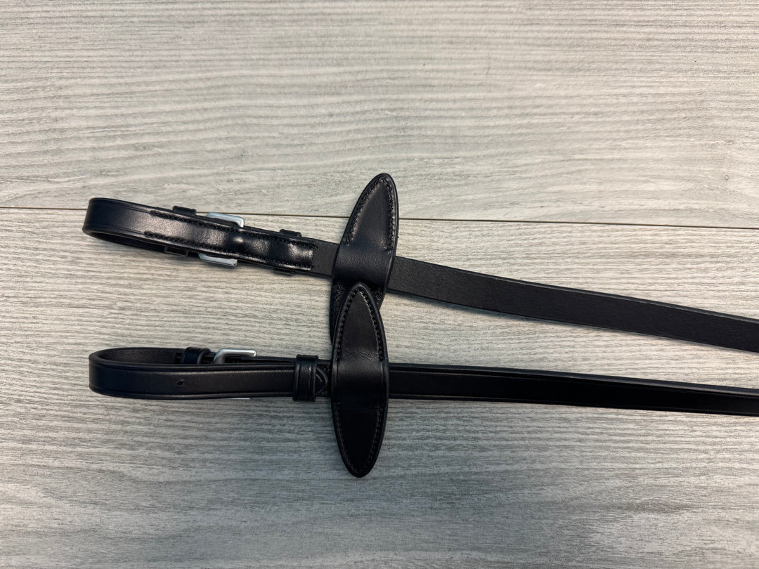 SALE Rubber Reins with Handstops and Buckles Black Full (R10)
